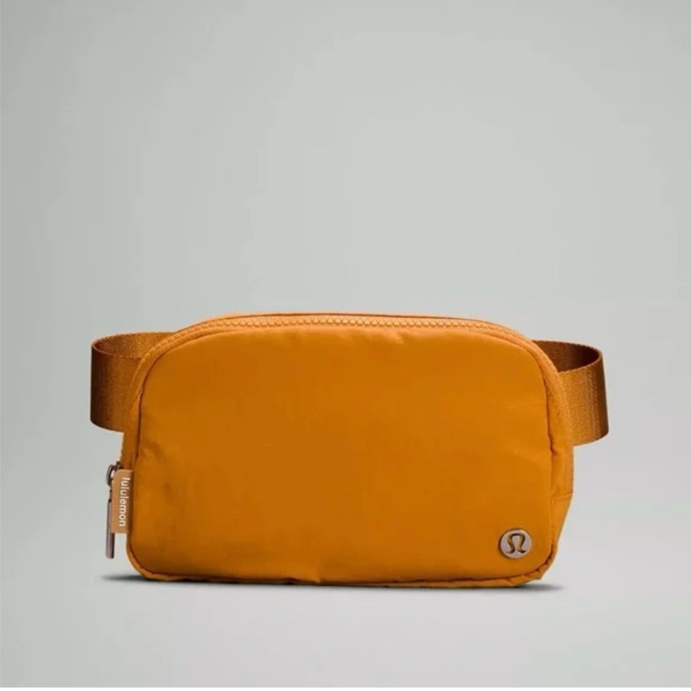 Lululemon Everywhere Belt Bag - Autumn Orange 1L